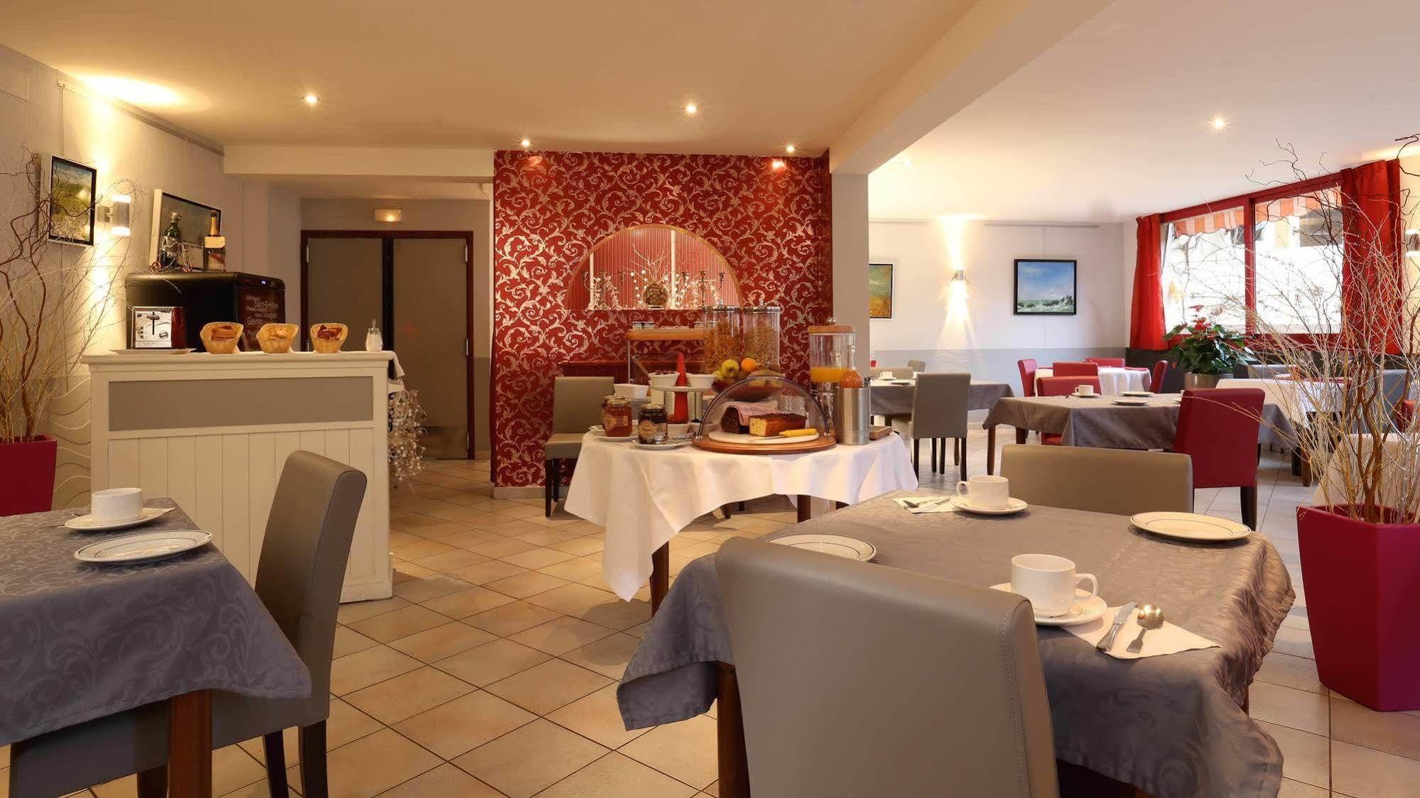 La Terrasse Fleurie, Logis, Hotel Et Restaurant Divonne-les-Bains Restaurant foto